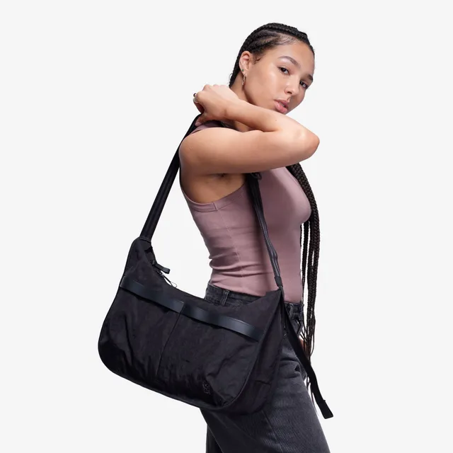 chrome-industries-yoyogi-14l-messenger-everyday-carry-cross-body-bag image 1