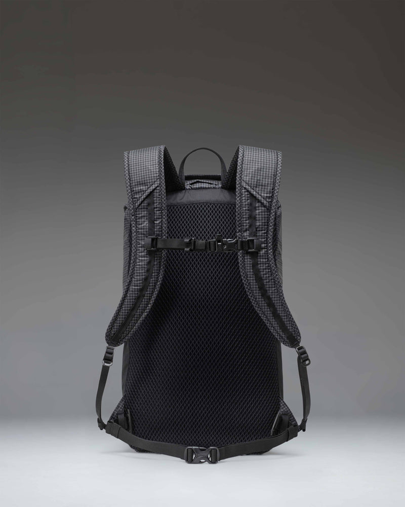 herschel-supply-ultralight-backpack-22l-lightweight-hydration-daypack-with-refle image 4