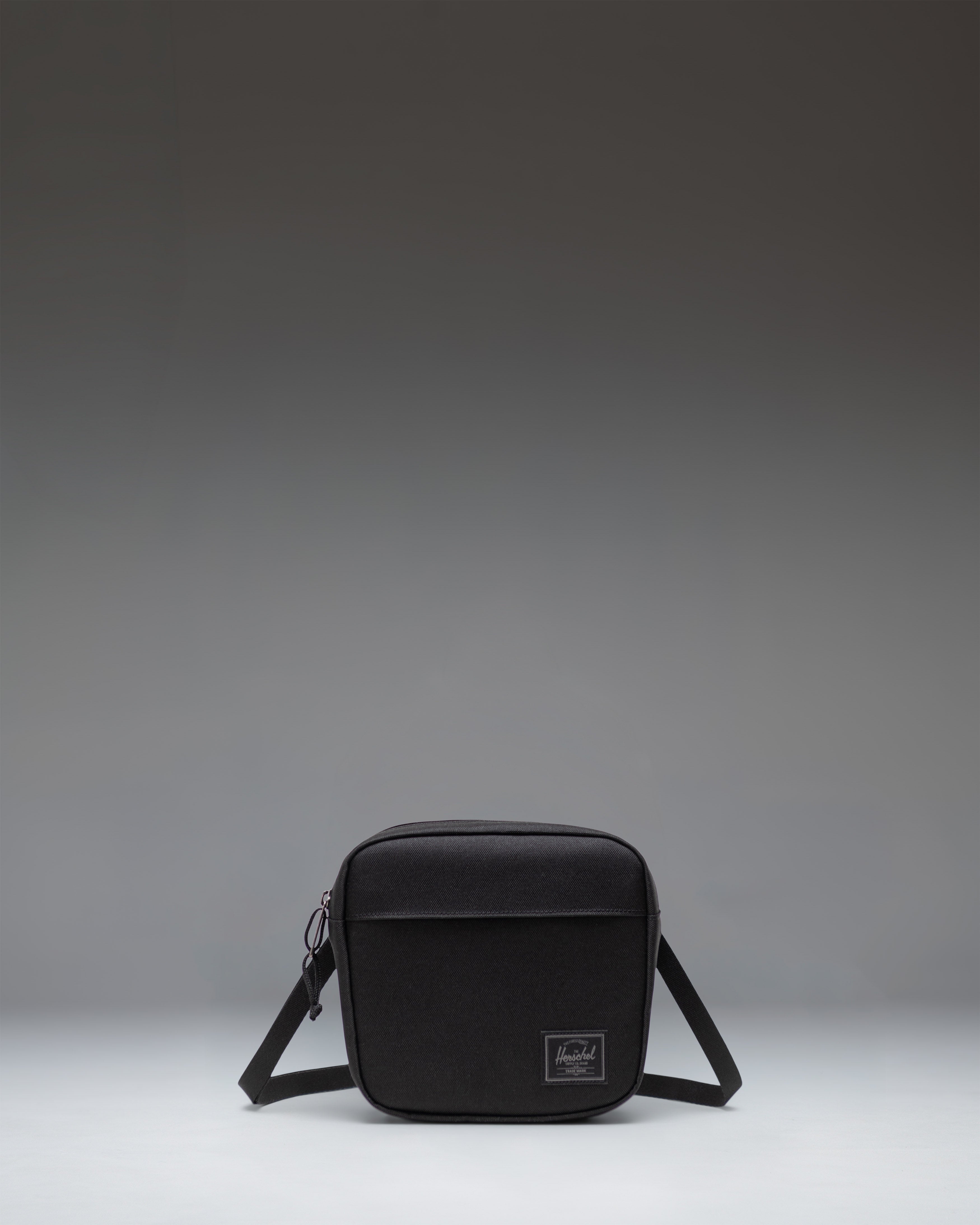 herschel-supply-classic-crossbody-bag-compact-and-versatile image 7