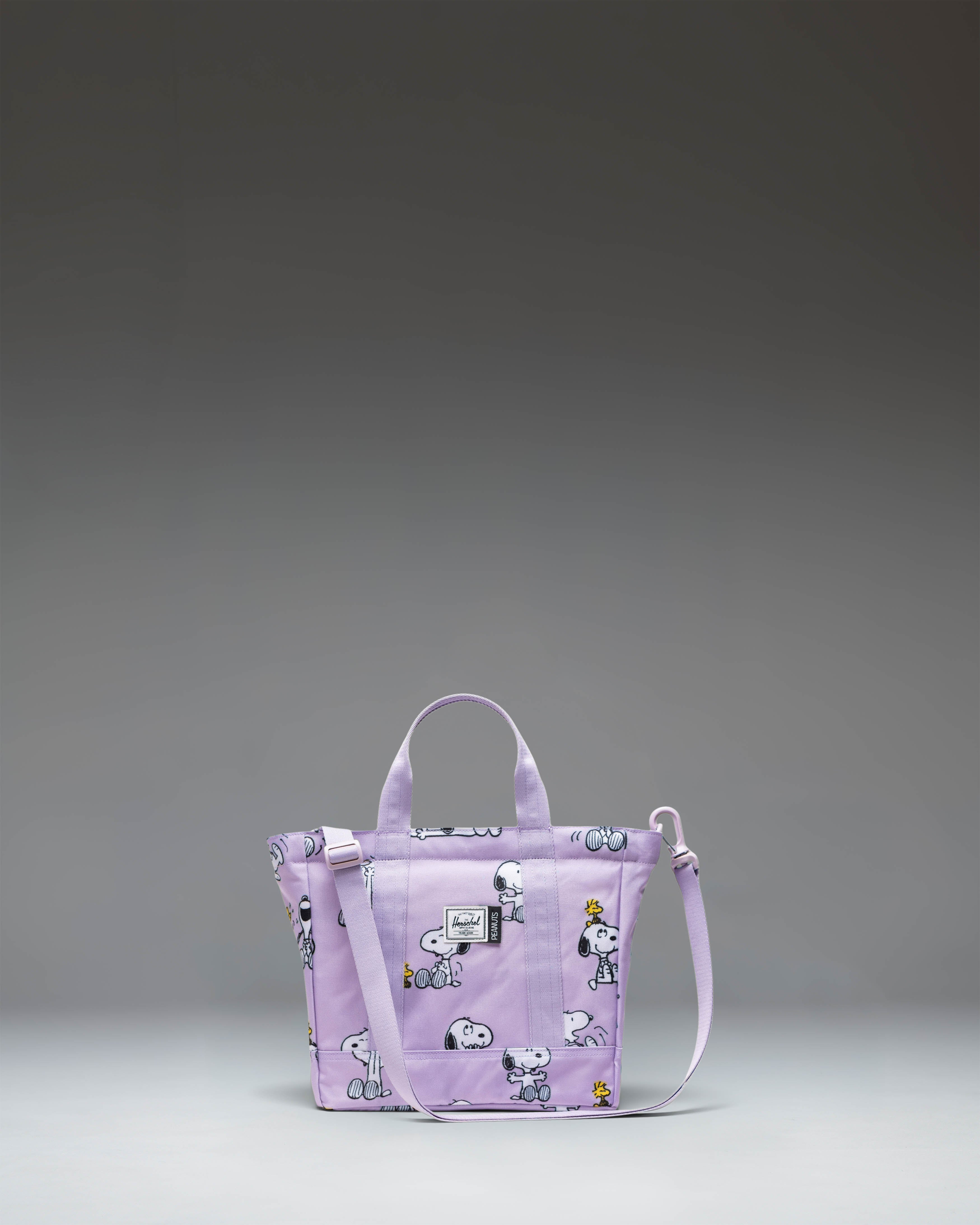 peanuts-herschel-heritage-small-tote image 2