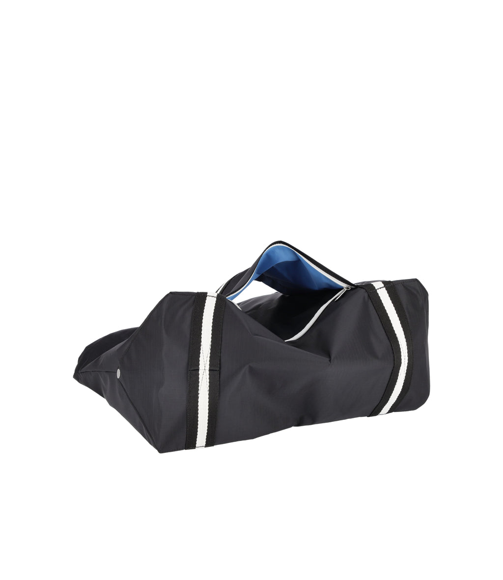 lesportsac-east-west-everyday-tote-spectator-black-recycled-travel-tote-with-lug image 5