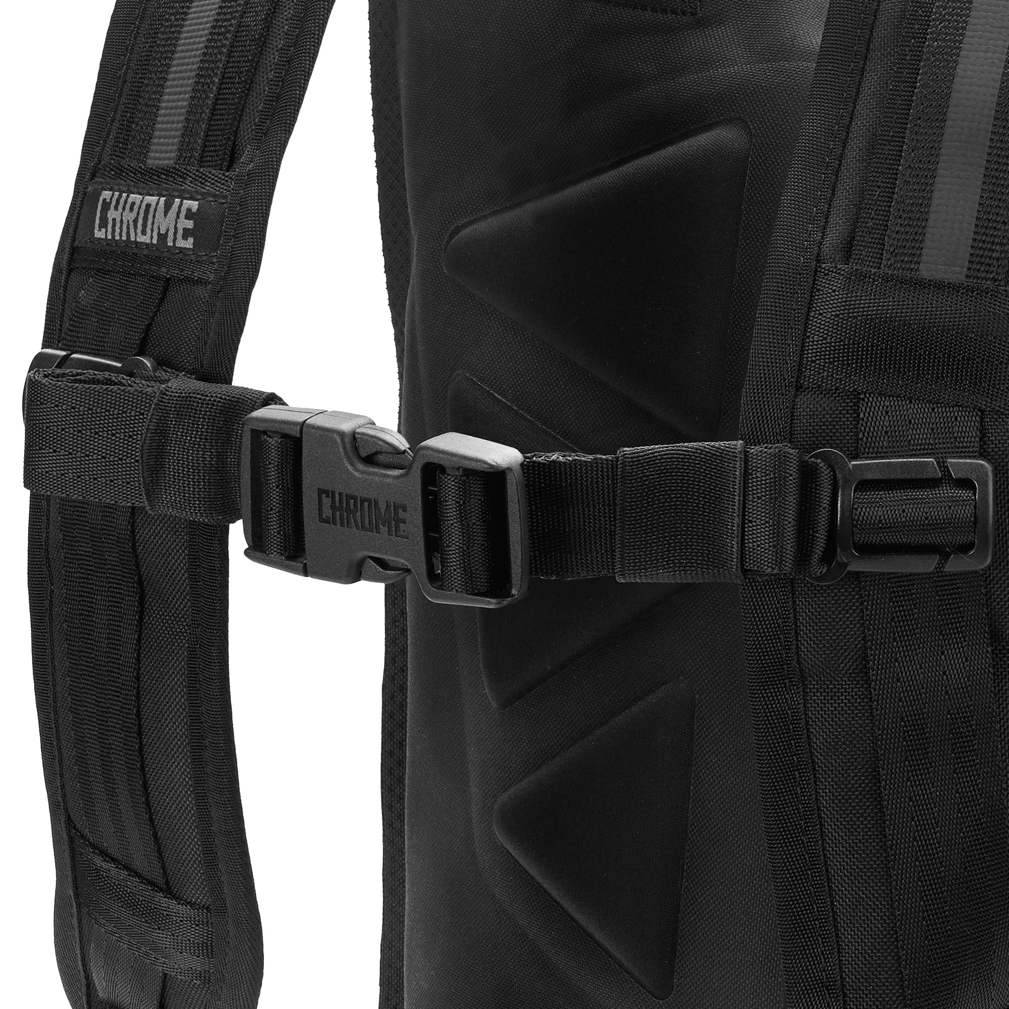 chrome-industries-sternum-strap-universal-chest-strap-for-1-webbing image 2