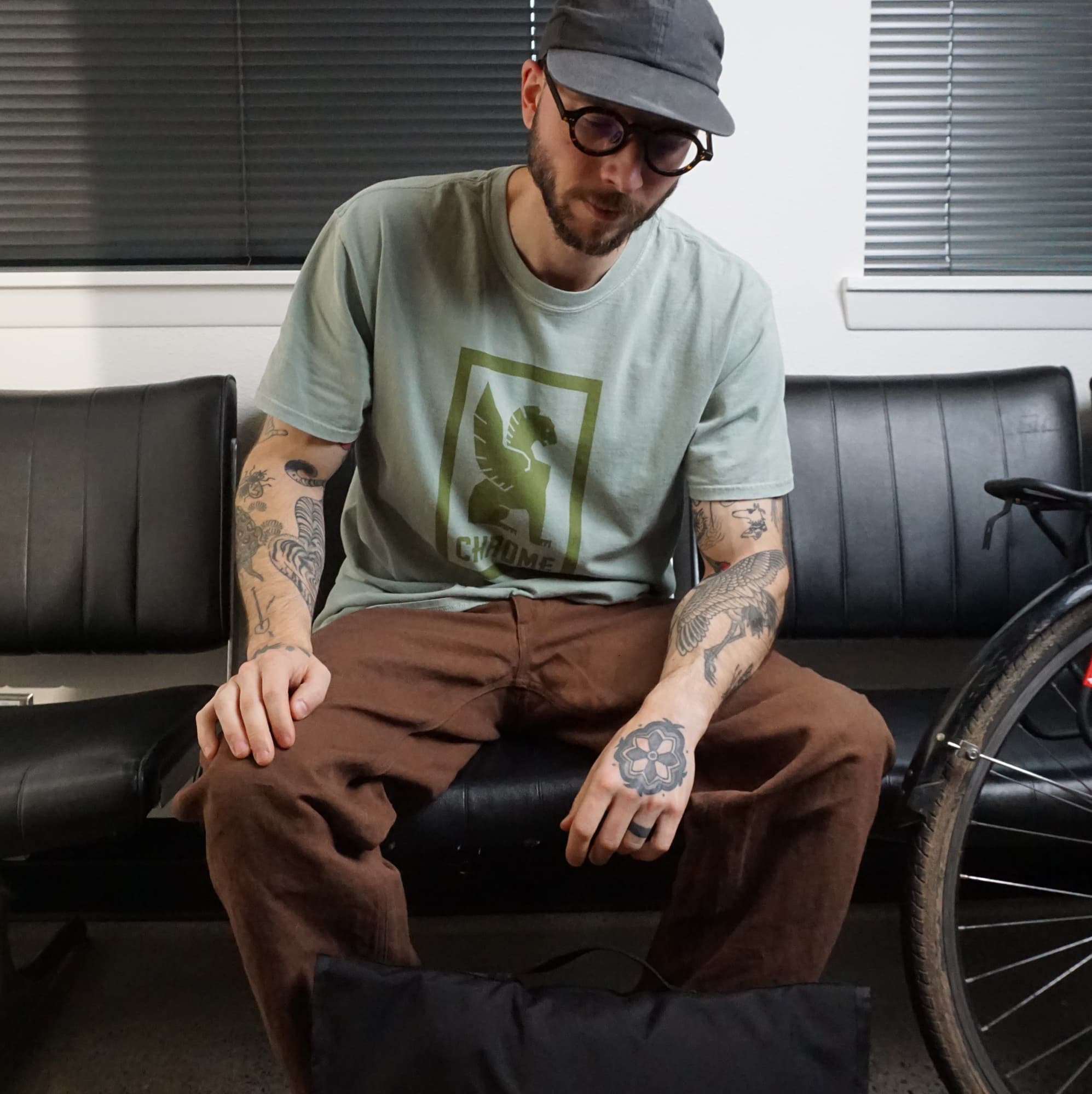 chrome-industries-logo-tee-short-sleeve image 5