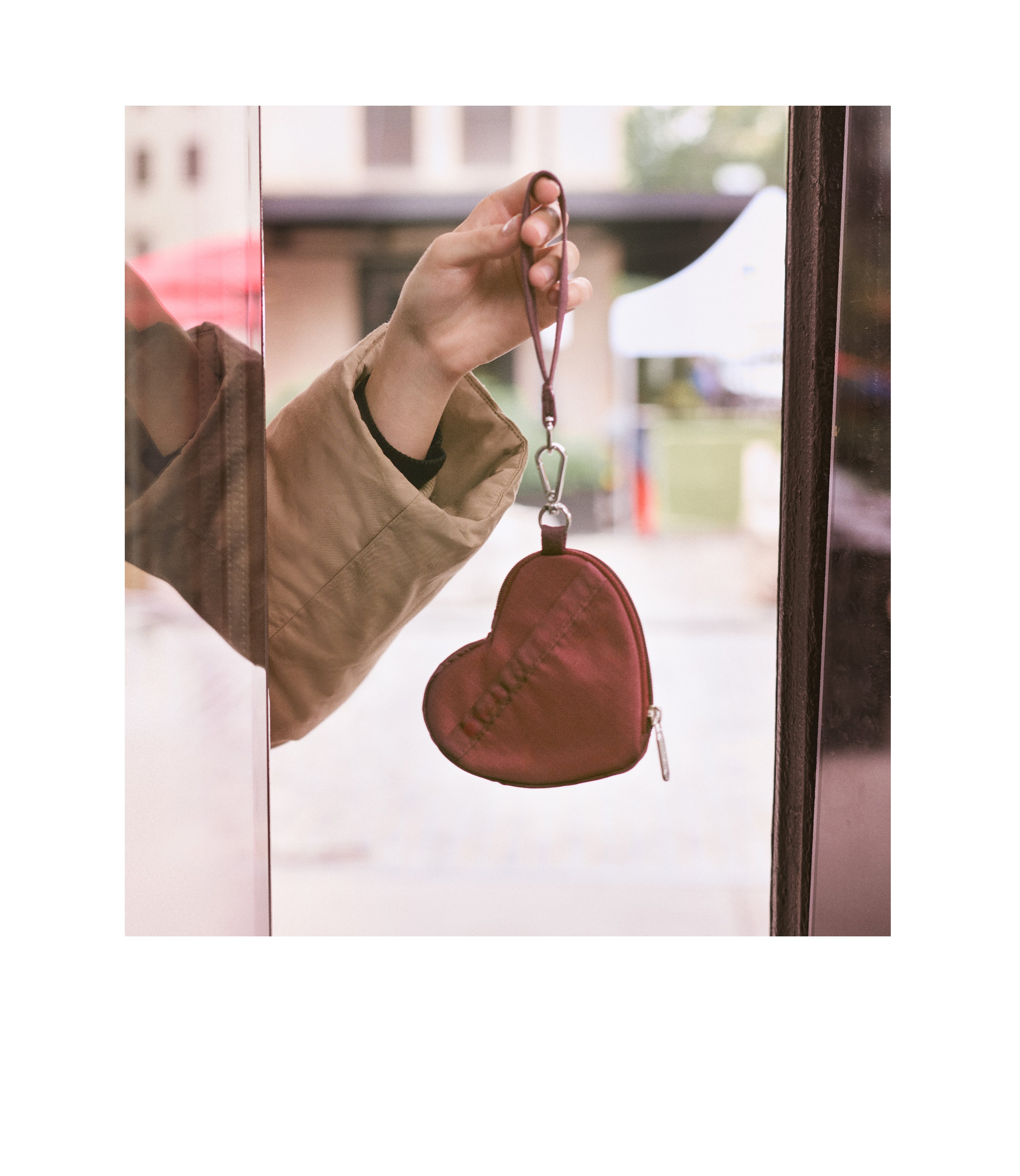lesportsac-heart-wristlet image 3