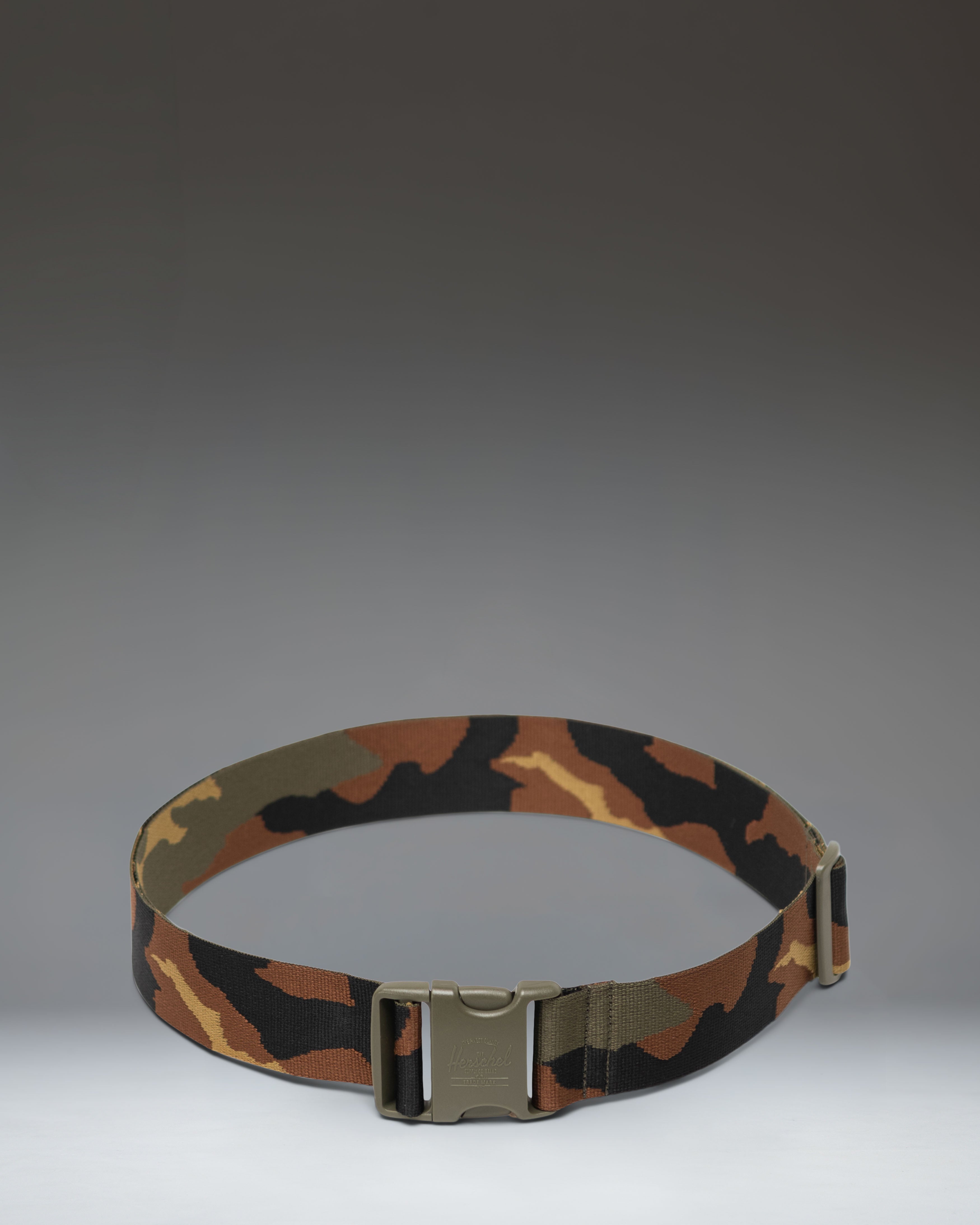 herschel-supply-luggage-belt-secure-and-easy-spot-your-checked-luggage image 4