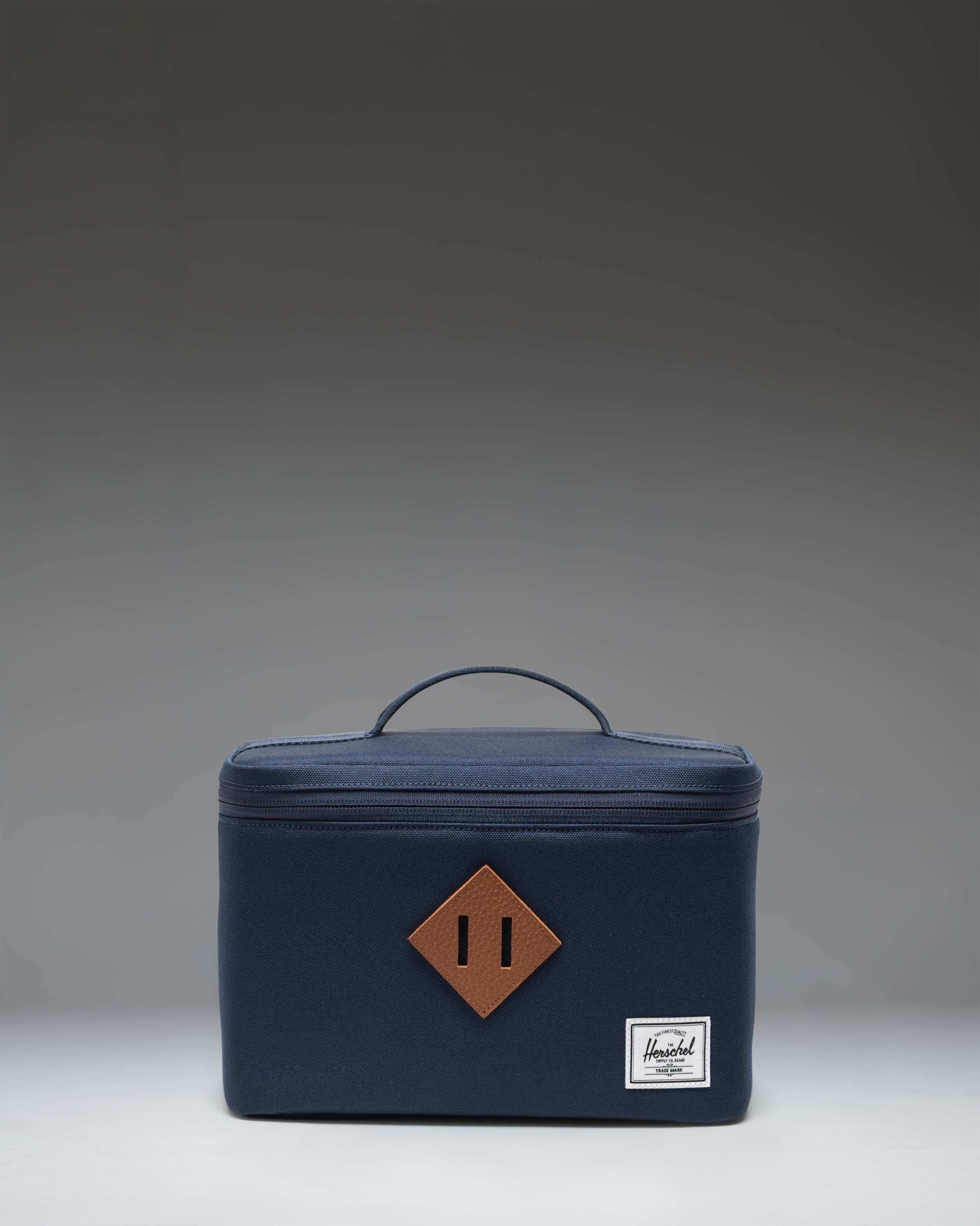 herschel-supply-heritage-lunch-box image 2