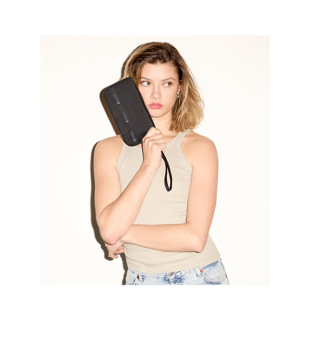 lesportsac-tech-wallet-wristlet-in-black image 2