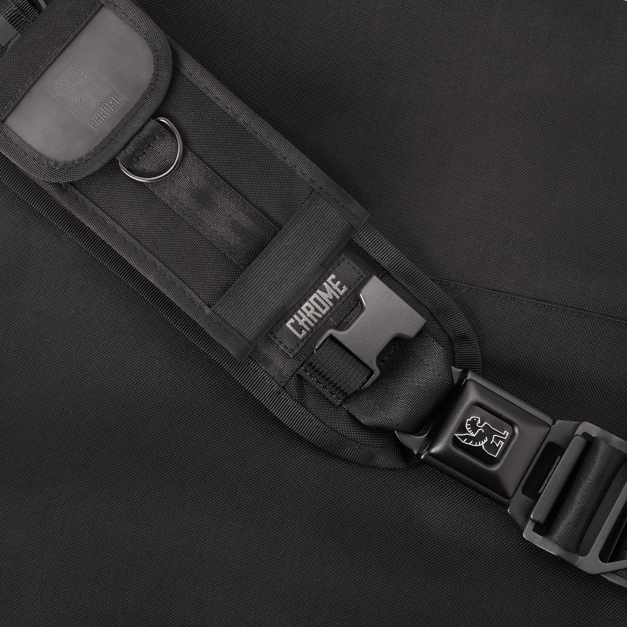 chrome-industries-large-phone-pouch image 4