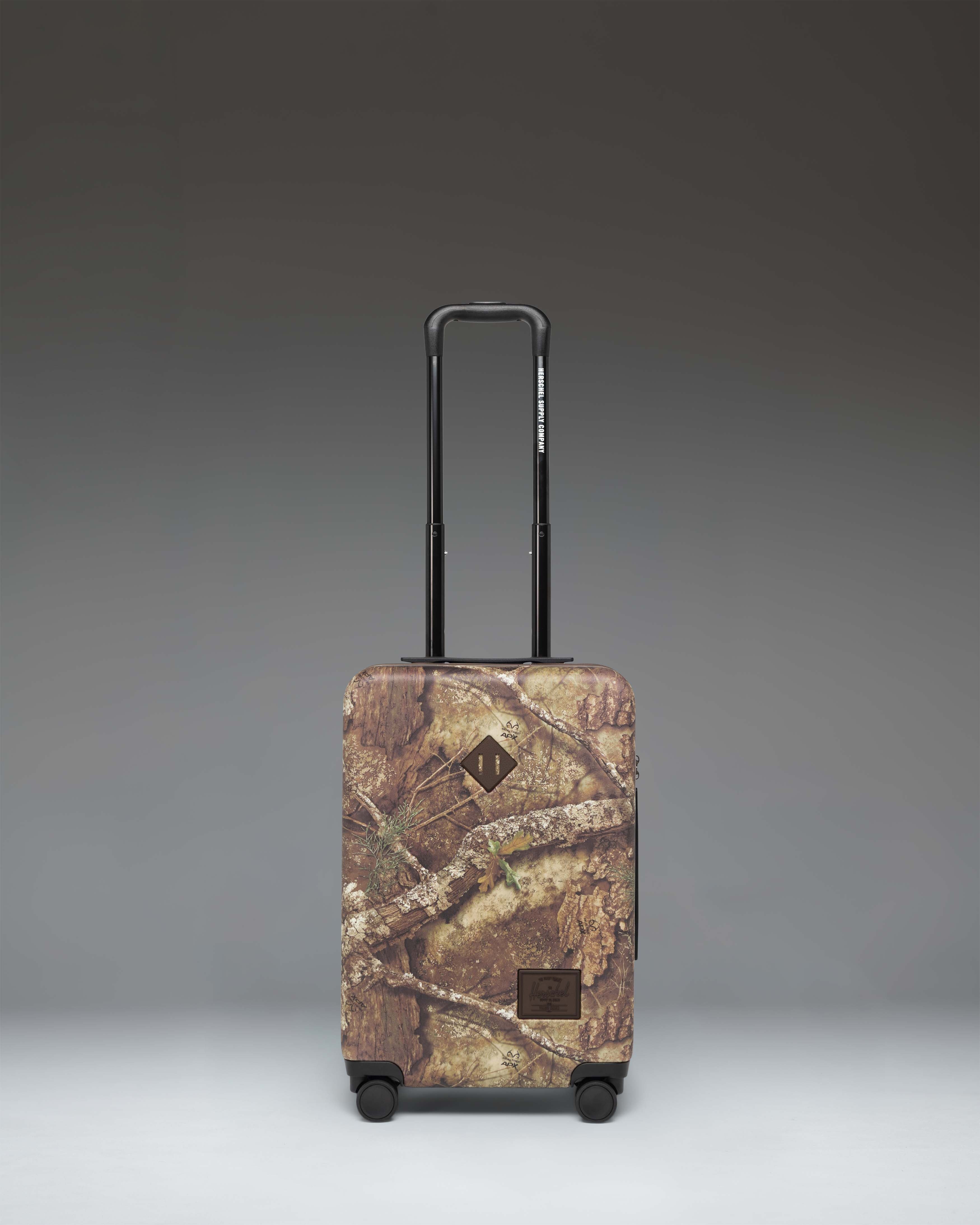 herschel-supply-heritage-large-co-luggage-with-realtree-apx-camo image 2