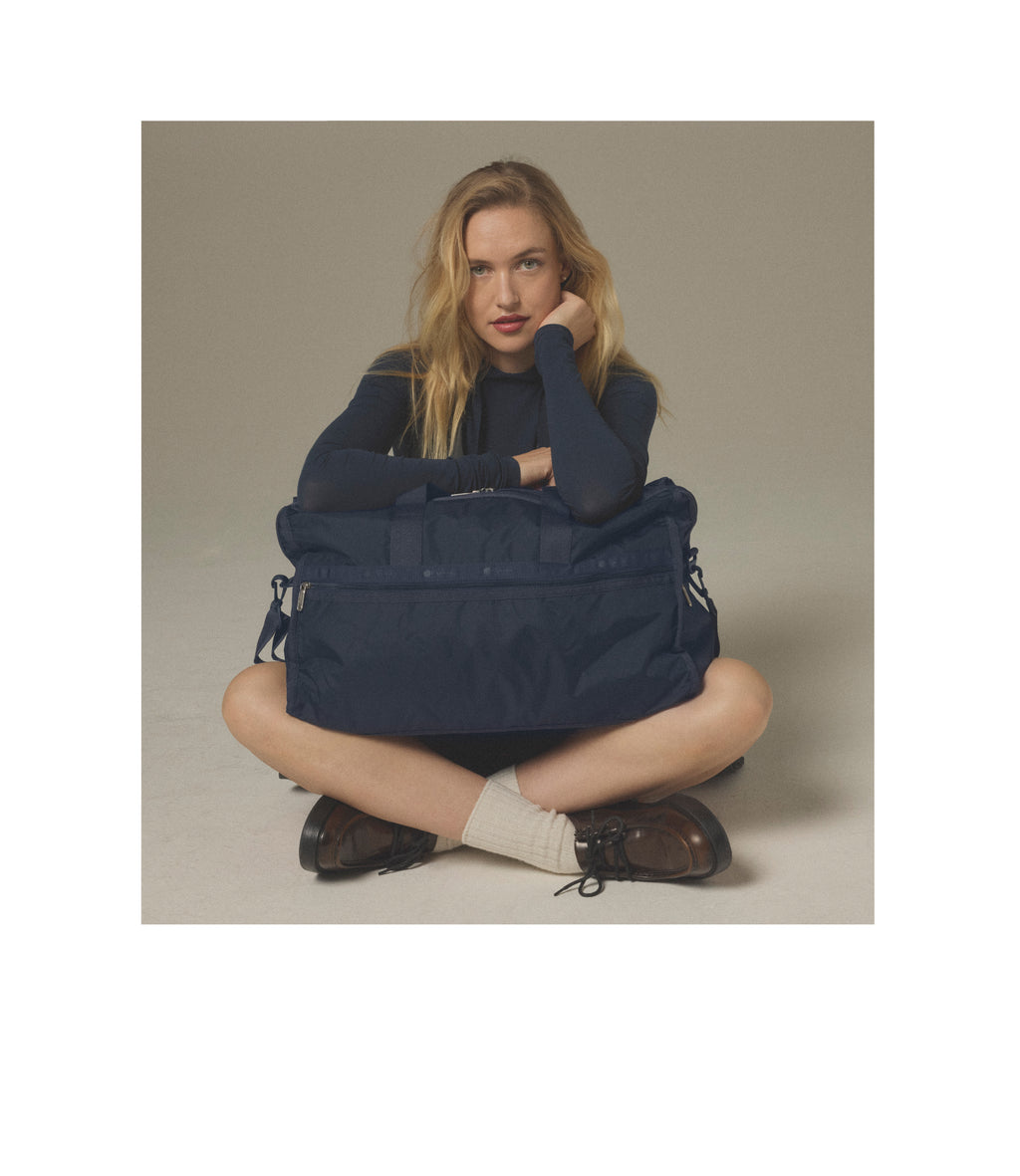 lesportsac-deluxe-large-weekender-navy-travel-duffel-with-luggage-sleeve image 8