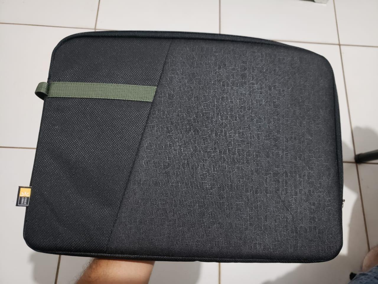 Good sleeve, but no handle