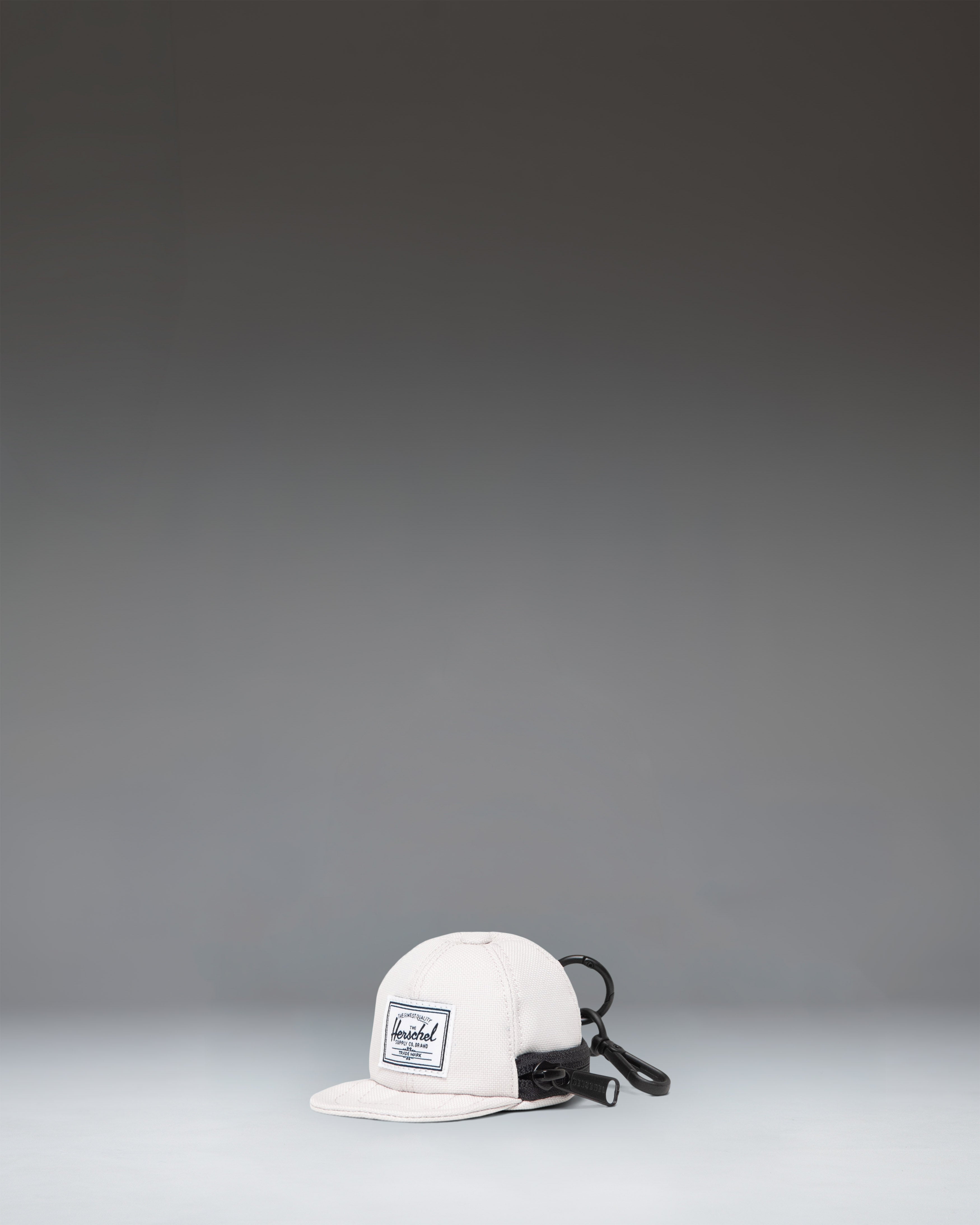 herschel-supply-sylas-classic-cap-bag-charm image 3