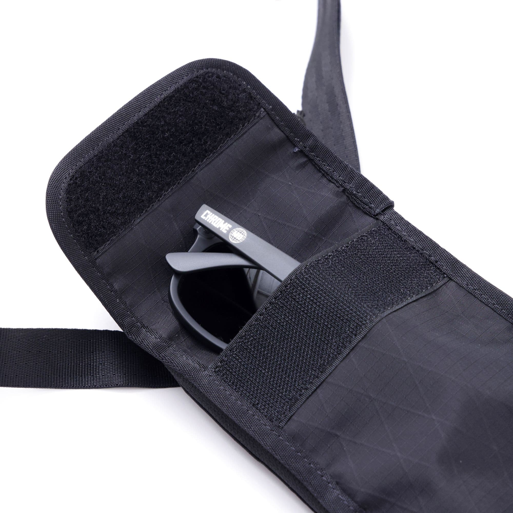 chrome-industries-travel-tech-pouch-compact-organizer image 6