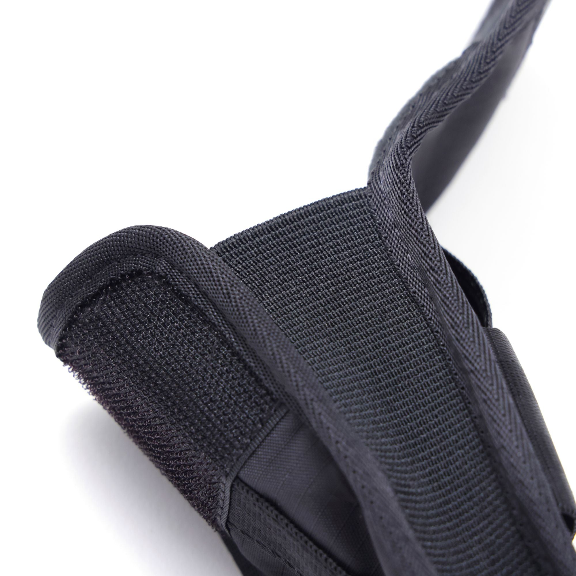 chrome-industries-sunglass-pouch-soft-lined-clip-on-case image 5