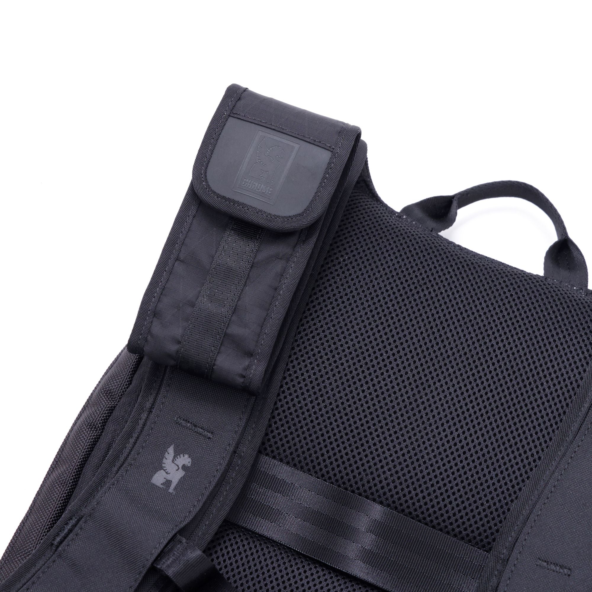 chrome-industries-sunglass-pouch-soft-lined-clip-on-case image 4