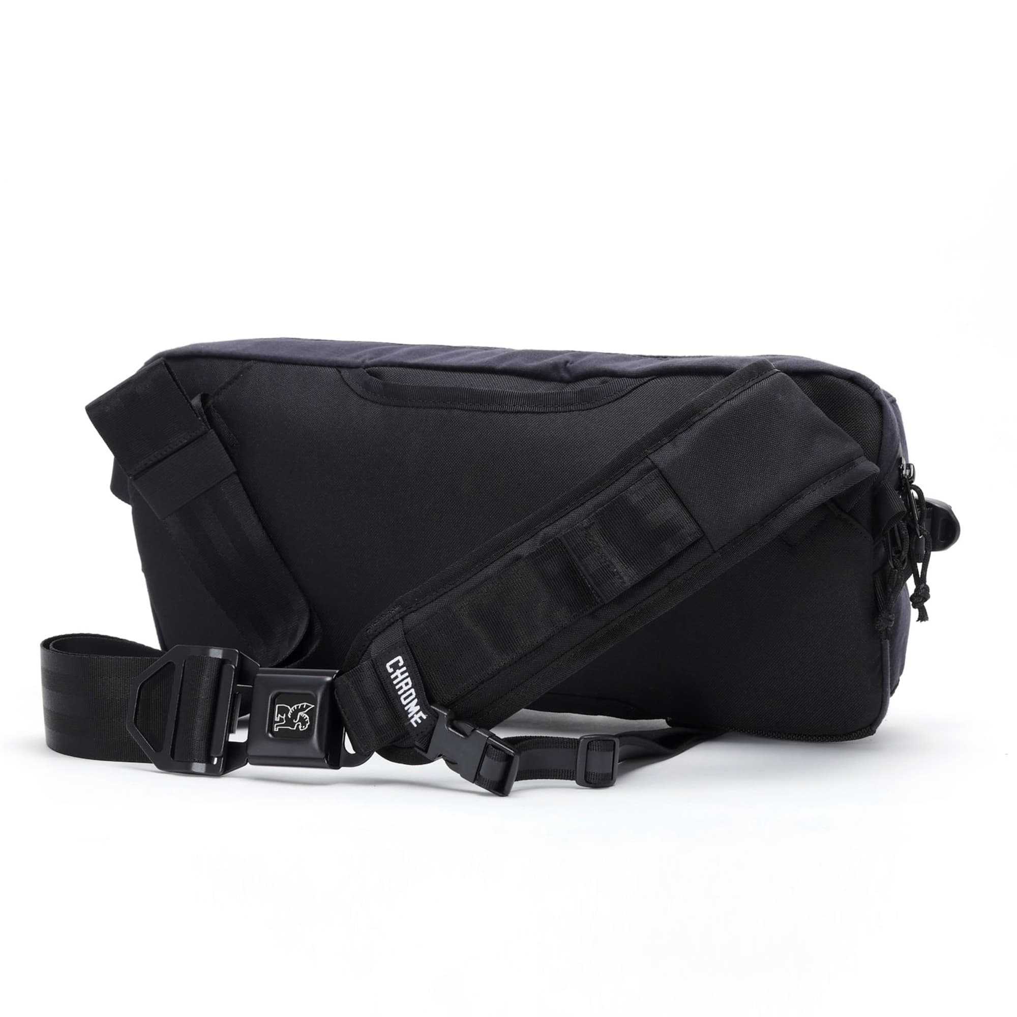 chrome-industries-kadet-9l-sling-bag-crossbody-commuter-sling-with-seatbelt-buck image 4