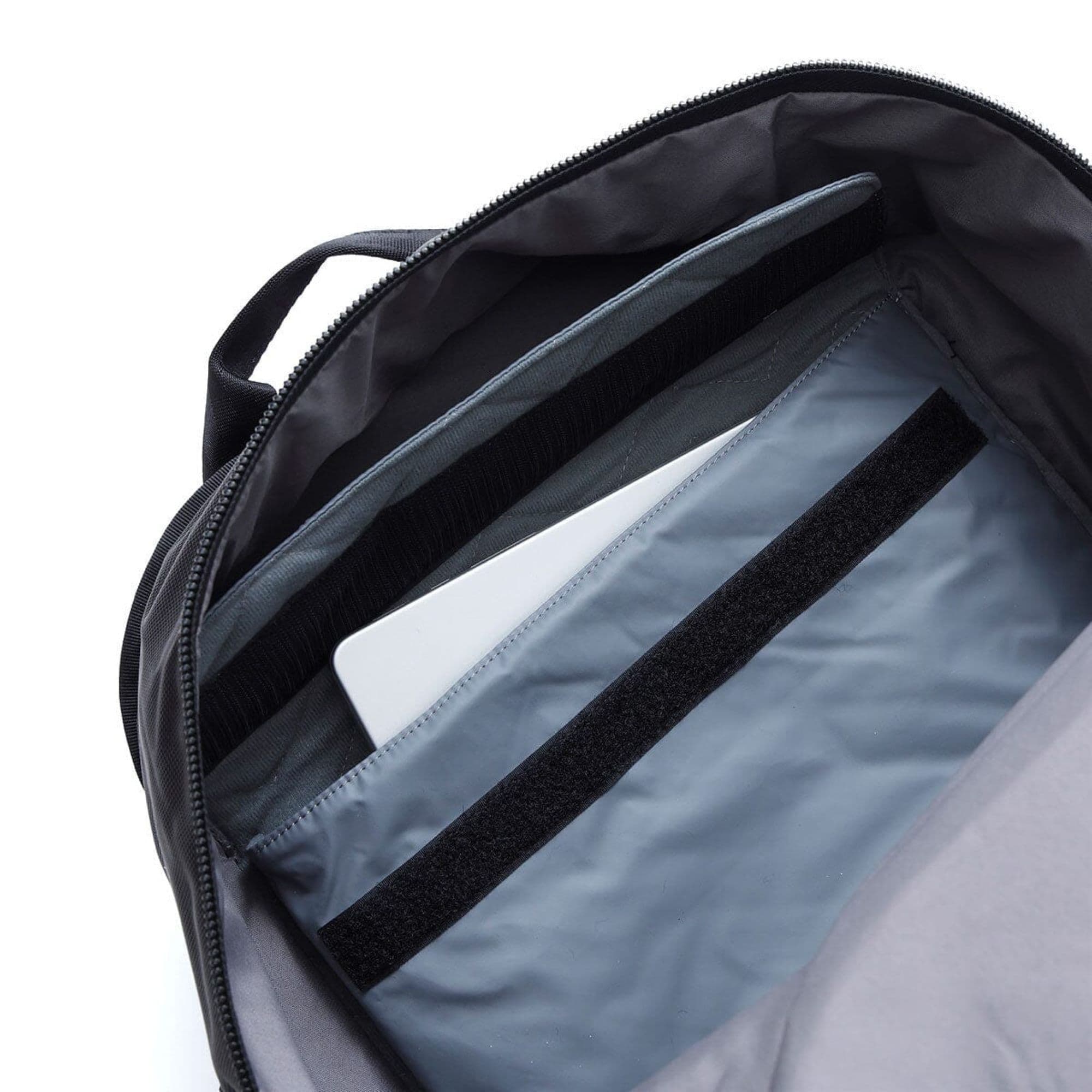 chrome-industries-extlek-24l-pack-weather-resistant-commuter-backpack image 7