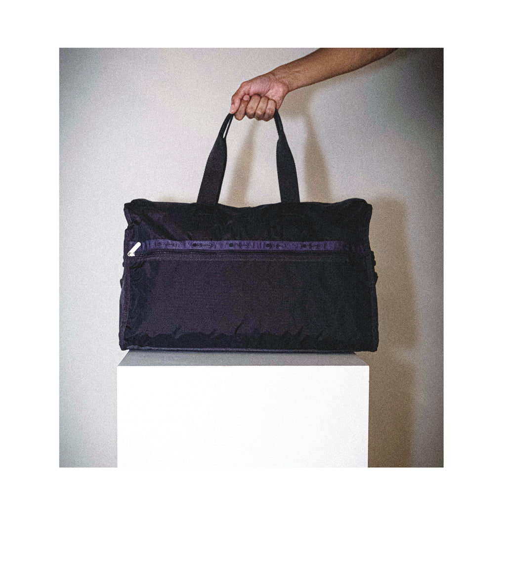 lesportsac-deluxe-large-weekender-navy-travel-duffel-with-luggage-sleeve image 2