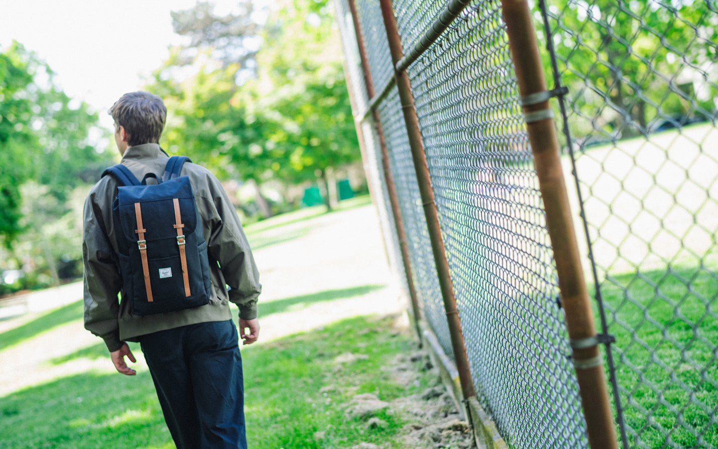 herschel-supply-retreat-backpack image 2