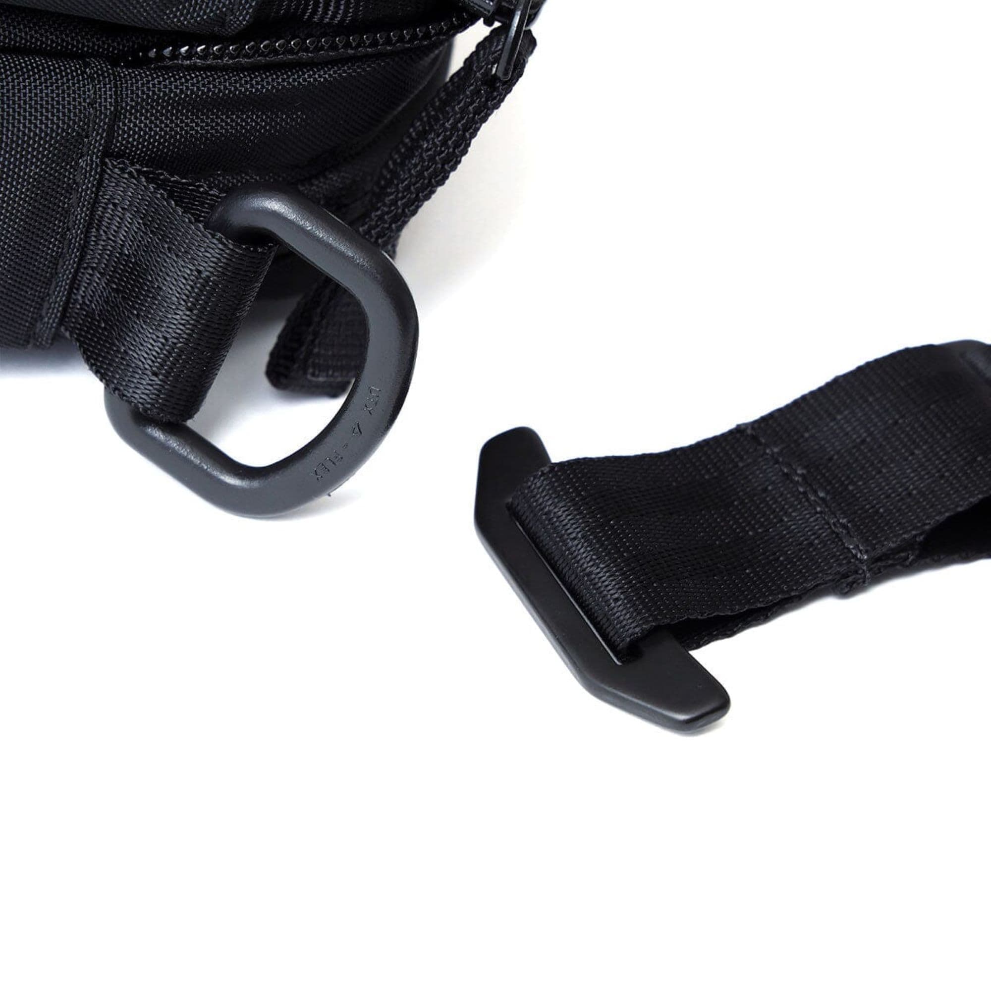 chrome-industries-pac-shoulder-pouch-3l-compact-everyday-carry-pouch image 5